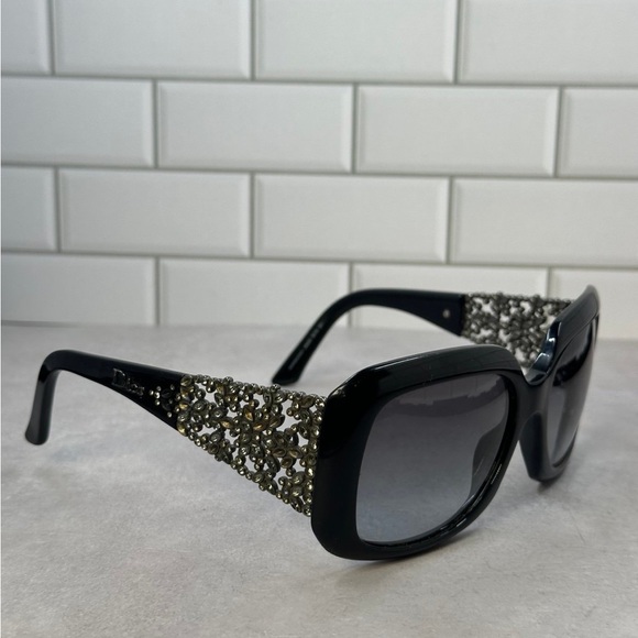 GUC Ltd edition DIOR DELICACY crystal sunglass - Picture 1 of 12